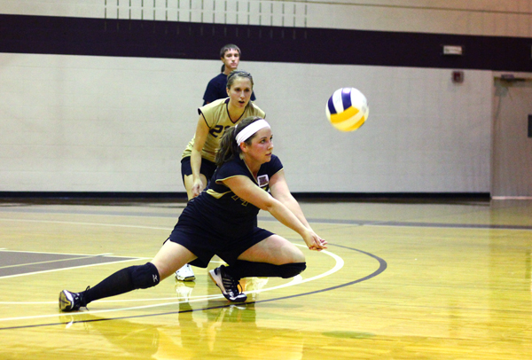 Lady Eagles Split Opening Day of Spikefest