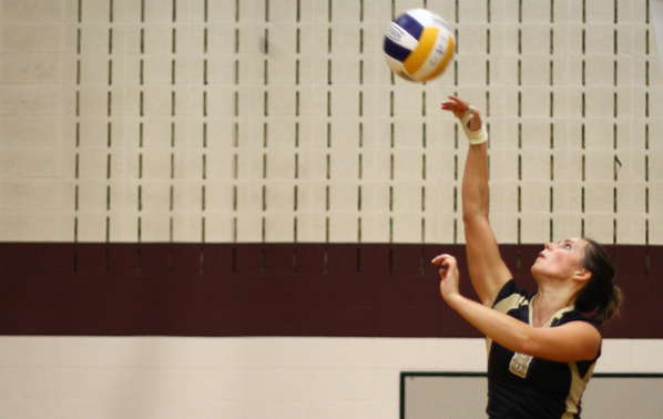 Women's Volleyball Splits Conference Road Matches