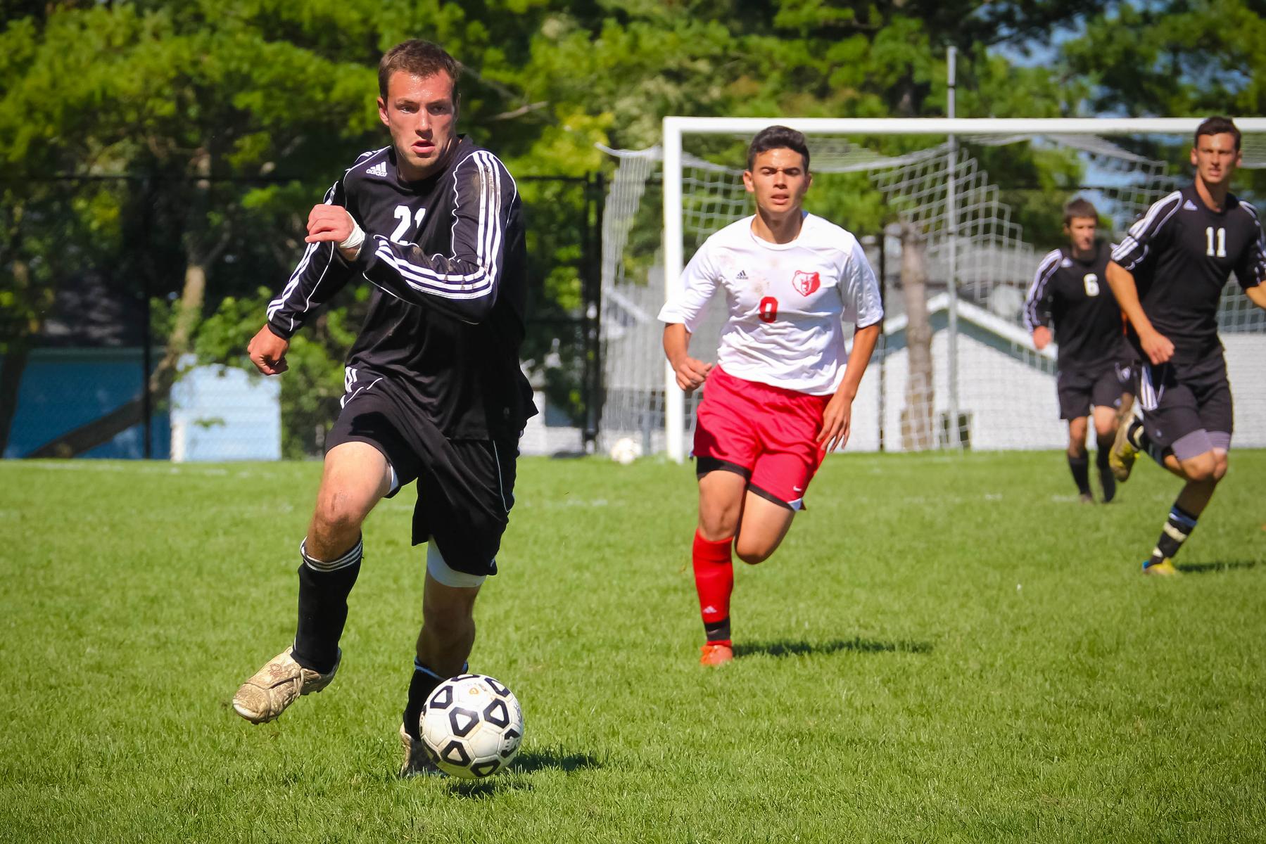 Men's Soccer Blanked by Barclay