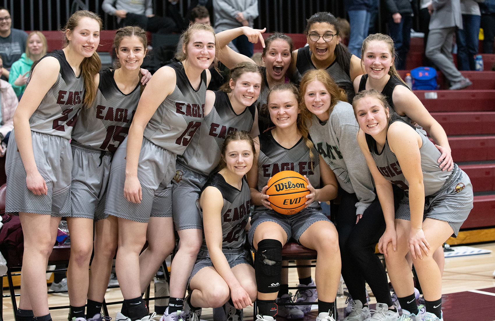 Kleczka Notches 1,000th Career Point as Eagles Win Fifth Straight