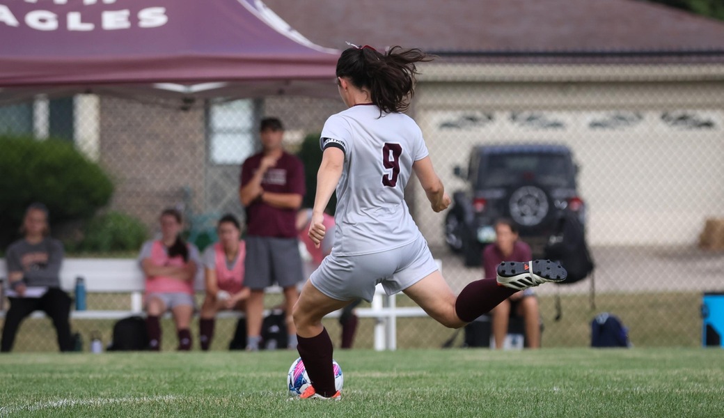 Women's Soccer Falls in North Region Semifinal